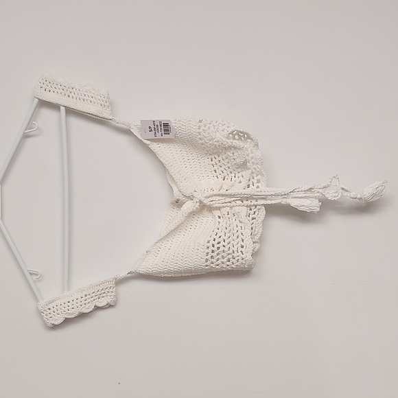 White Off Shoulder Hand Crochet Lace Up Summer Crop Top and Shorts Matching Set - Picture 3 of 16